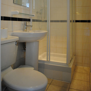 En suite bathrooms